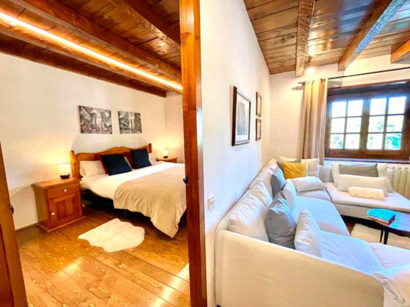 Rustic Chic de Luxe 2B 6 Rustic Chic de Luxe 2B